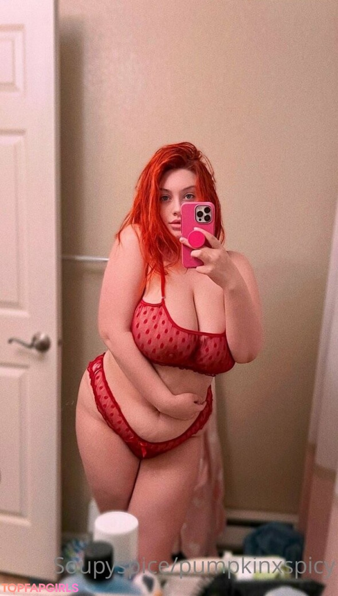 Foto desnuda filtrada de OnlyFans de Soupyspice #10 Foto desnuda filtrada de OnlyFans de Soupyspice #10