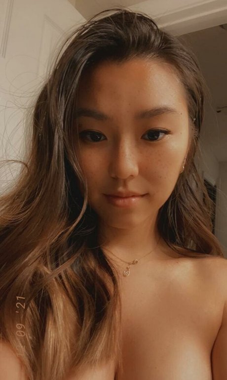 Foto desnuda filtrada de OnlyFans de Asiansugababy
