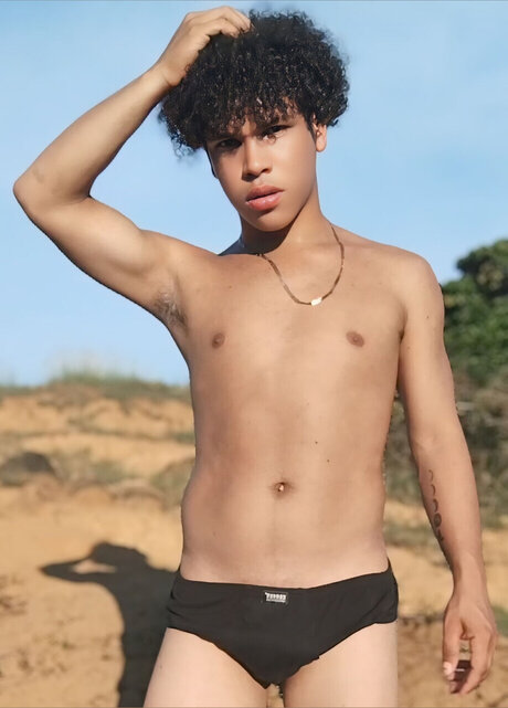 Foto desnuda filtrada de OnlyFans de Luis Jnior