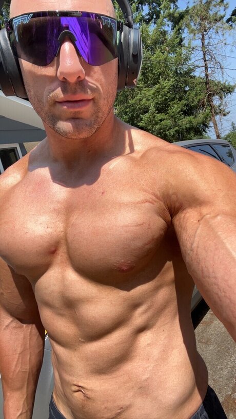 Foto desnuda filtrada de OnlyFans de Brucejuice