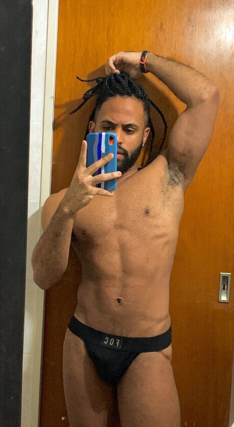 Foto desnuda filtrada de OnlyFans de Pedro Henrique