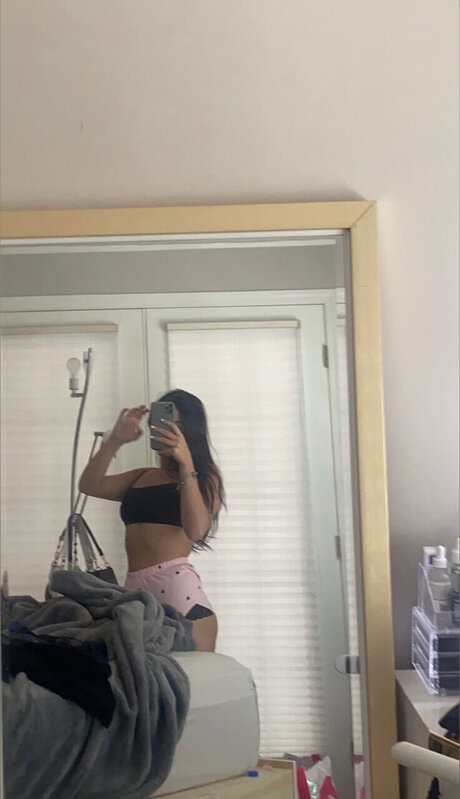 Foto desnuda filtrada de OnlyFans de Liv