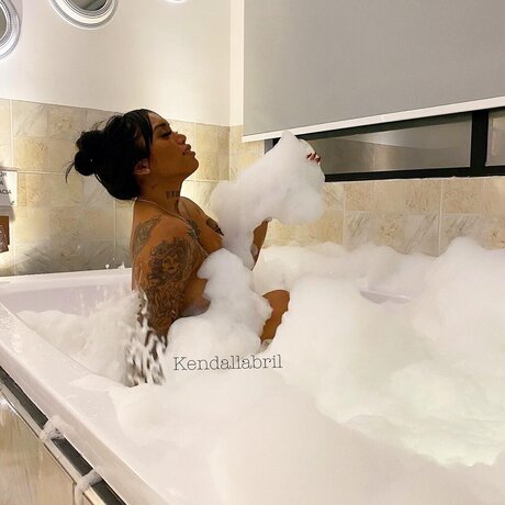 Foto desnuda filtrada de OnlyFans de Kendallabril Gratis