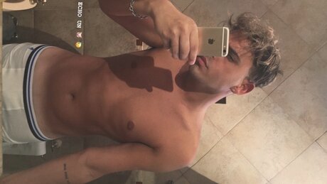 Foto desnuda filtrada de OnlyFans de Kevin   Vip 
