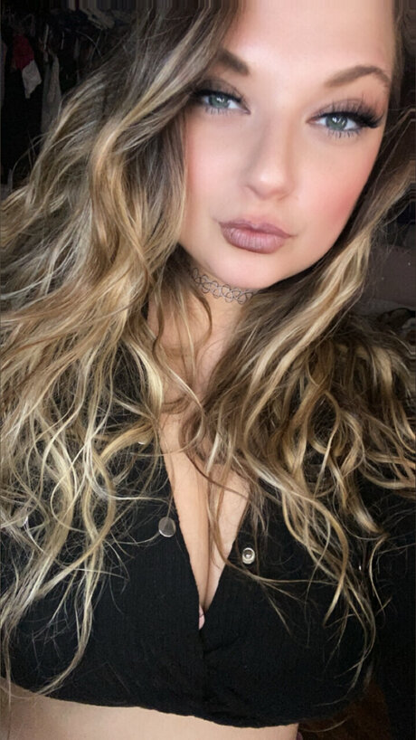 Foto desnuda filtrada de OnlyFans de Mkay24