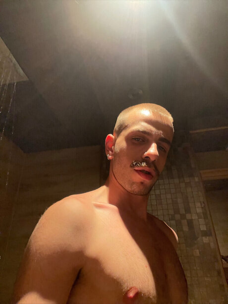 Foto desnuda filtrada de OnlyFans de Mreggplant