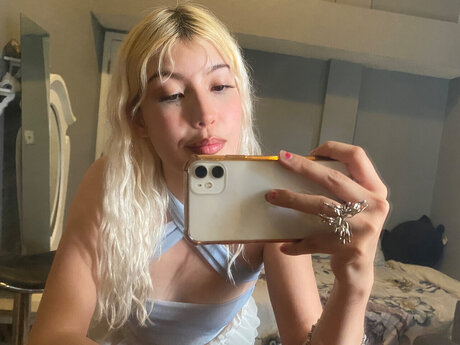 Mo