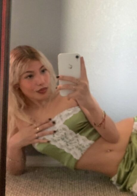 Foto desnuda filtrada de OnlyFans de Mo