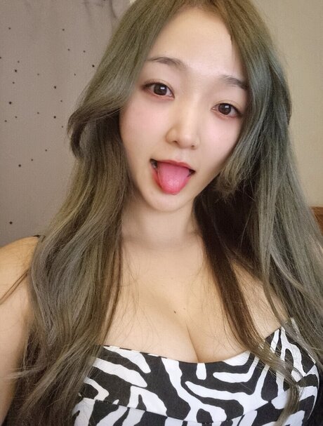 Foto desnuda filtrada de OnlyFans de Jiyu
