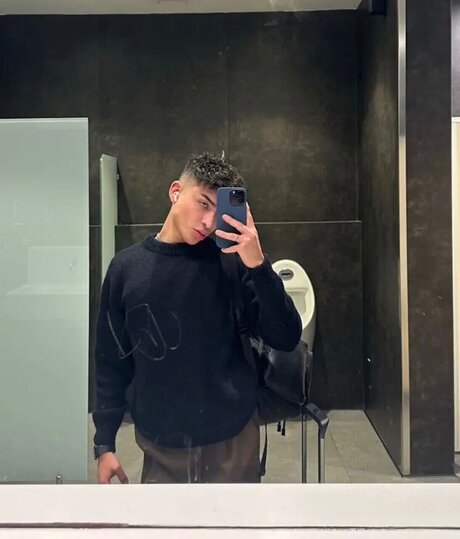 Foto desnuda filtrada de OnlyFans de Alejo Espinosa