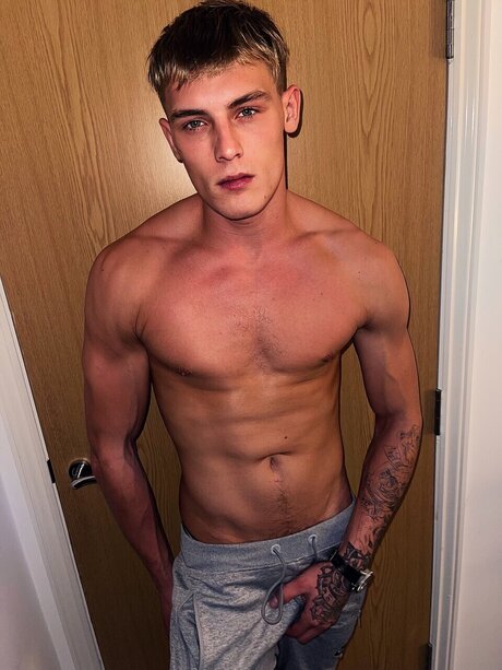 Foto desnuda filtrada de OnlyFans de Kovi