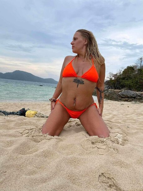 Fivefootblonde