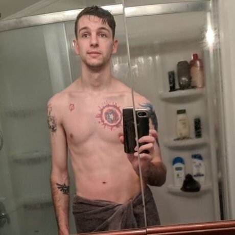 Foto desnuda filtrada de OnlyFans de Dk Deekay For Long