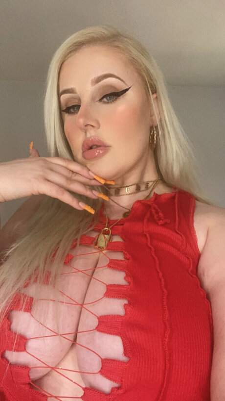 Foto desnuda filtrada de OnlyFans de Mistress Money Free Page