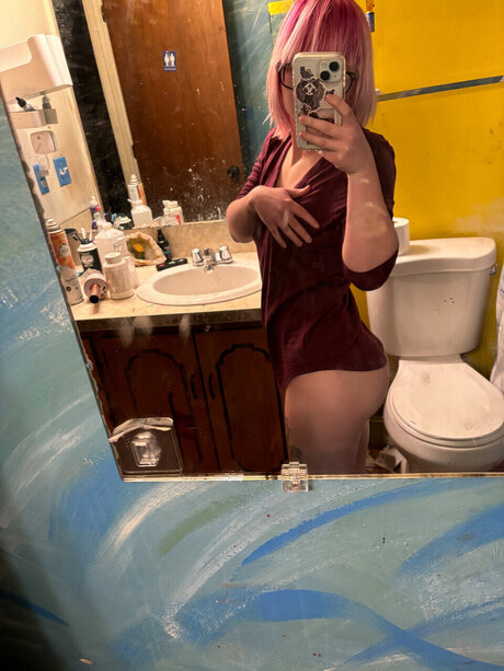 Foto desnuda filtrada de OnlyFans de Emodino21