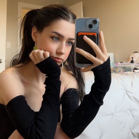 Foto desnuda filtrada de OnlyFans de  Gxddesschlxe 
