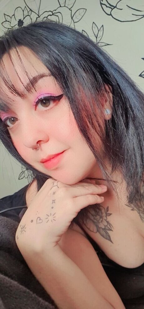 Foto desnuda filtrada de OnlyFans de Puurplee Sol