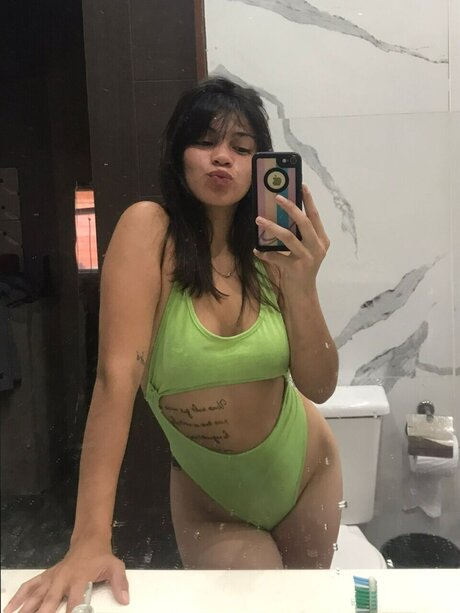 Foto desnuda filtrada de OnlyFans de Nicole