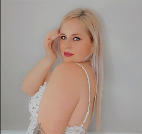 Foto desnuda filtrada de OnlyFans de Hummingbird