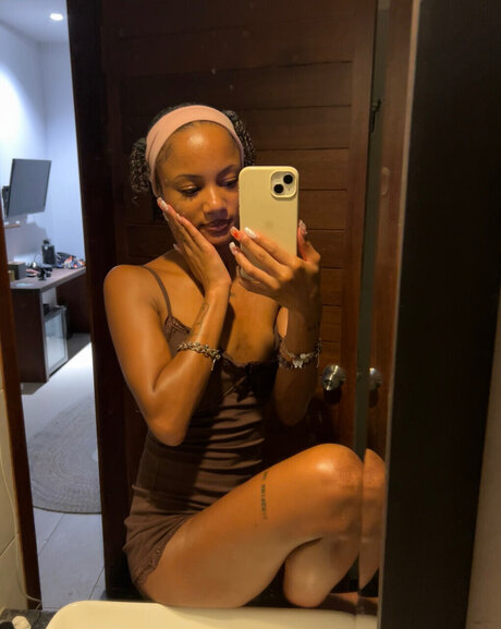 Foto desnuda filtrada de OnlyFans de Sumi