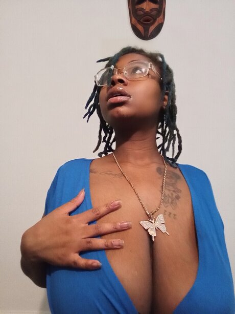 Foto desnuda filtrada de OnlyFans de Queen Betty