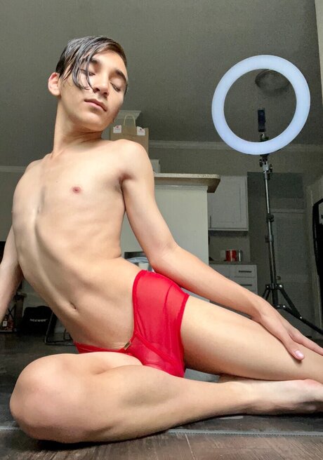 Foto desnuda filtrada de OnlyFans de Leo Valentino