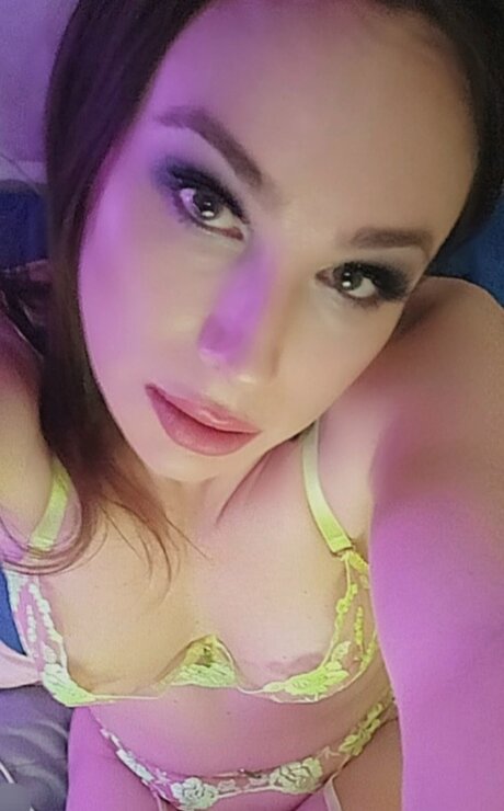 Bella Knight