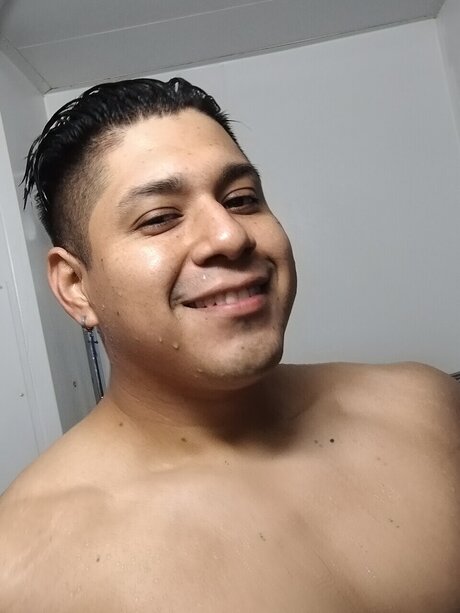 Foto desnuda filtrada de OnlyFans de Orlando Caracas Calzada