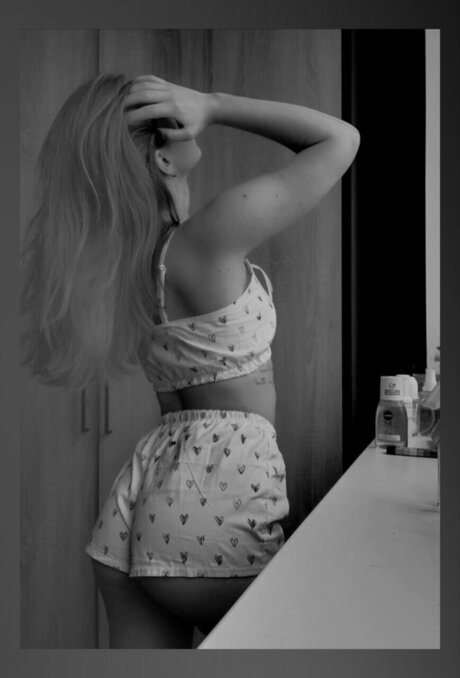 Foto desnuda filtrada de OnlyFans de Bunny 19 Years Old