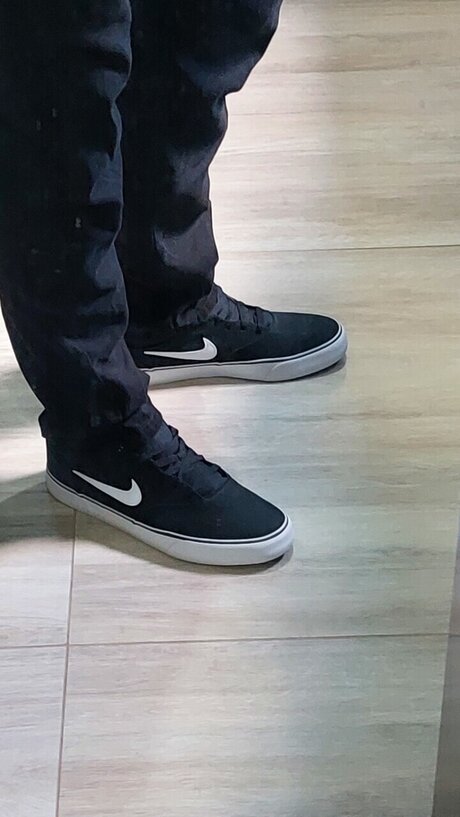 Twink Feet