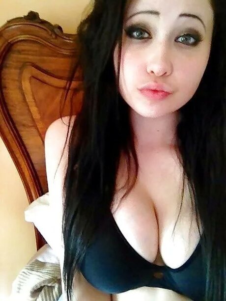 Foto desnuda filtrada de OnlyFans de Georgina Mellor