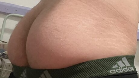 Foto desnuda filtrada de OnlyFans de Cheeky Tom