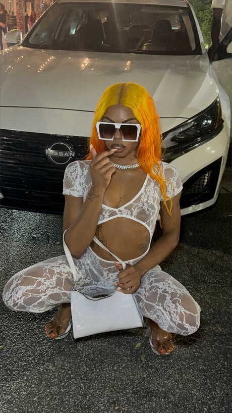 Nyomi Myrcel