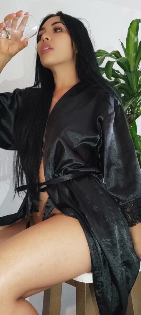 Foto desnuda filtrada de OnlyFans de Majho Online