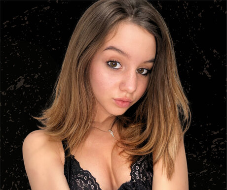 Elizabeth 18 Yo