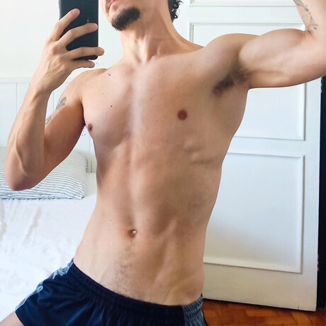 Foto desnuda filtrada de OnlyFans de Catto 