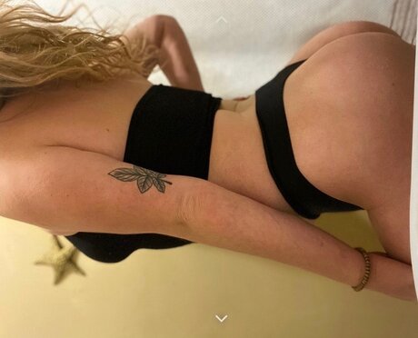 Foto desnuda filtrada de OnlyFans de Baby Cai 