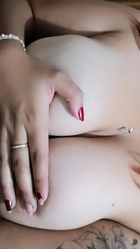 Foto desnuda filtrada de OnlyFans de Zarah Valentina