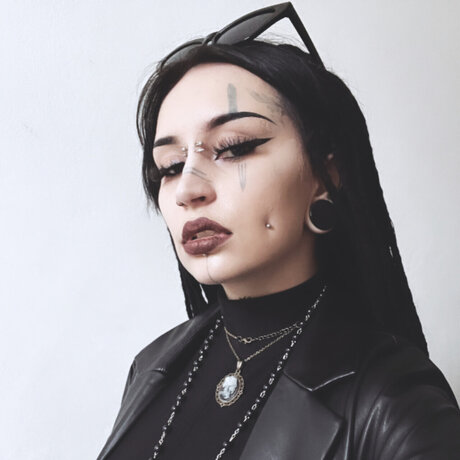Cleo Peach 