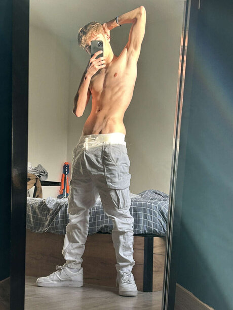 Foto desnuda filtrada de OnlyFans de Nicolas