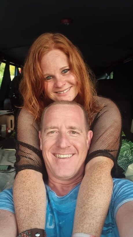 Foto desnuda filtrada de OnlyFans de Swisscouple