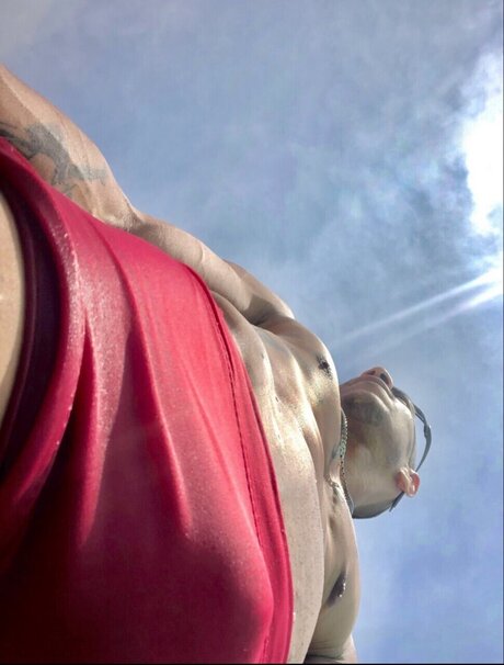 Foto desnuda filtrada de OnlyFans de Jr