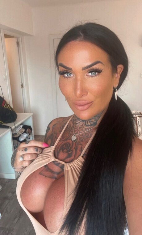 Sofia Rose Online