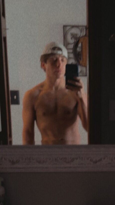 Foto desnuda filtrada de OnlyFans de Tyler Paris