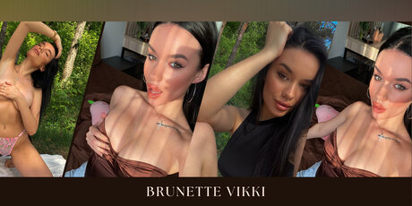 Foto desnuda filtrada de OnlyFans de Vikki Tiny Brunette