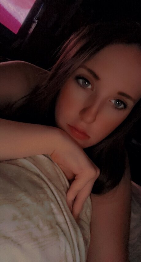 Foto desnuda filtrada de OnlyFans de Snow Whit3
