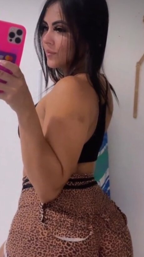 Foto desnuda filtrada de OnlyFans de Lily