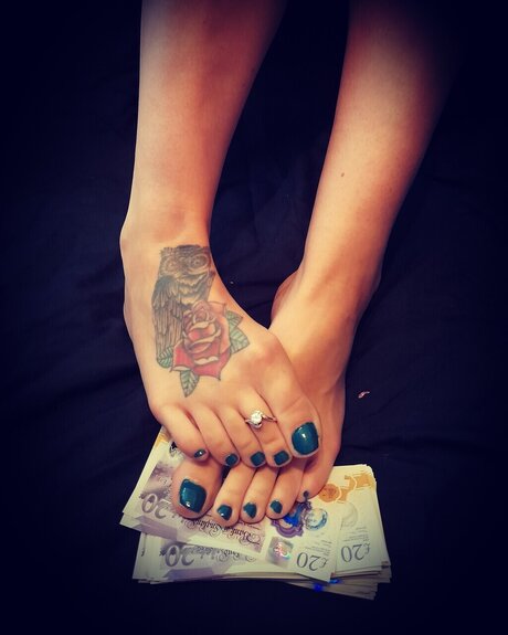 Foto desnuda filtrada de OnlyFans de Bfeet