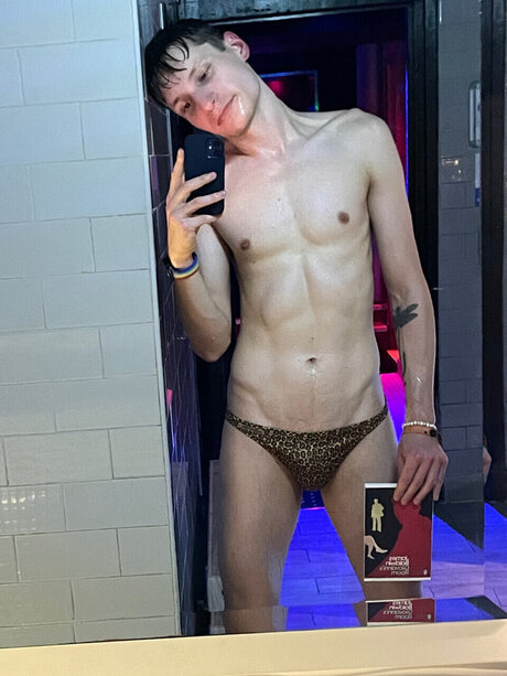 Foto desnuda filtrada de OnlyFans de Damin Triton