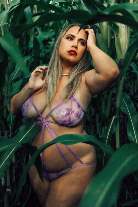 Foto desnuda filtrada de OnlyFans de Lady Of Lilacs
